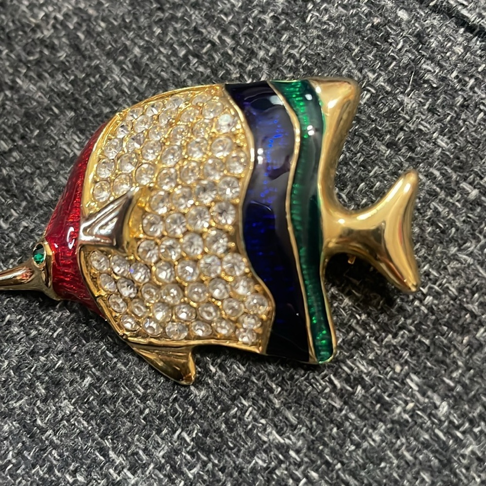 Vintage Enamel and Rhinestone Fish Brooch with Gold Accents - Picture 3 of 8